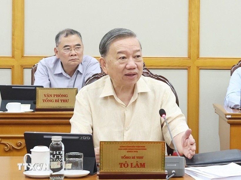 Tổng Bí thư: Kịp thời tháo gỡ khó khăn, vướng mắc khi vận hành bộ máy mới