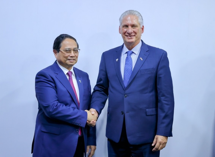 Thủ tướng gặp gỡ lãnh đạo quốc tế bên lề Hội nghị BRICS mở rộng