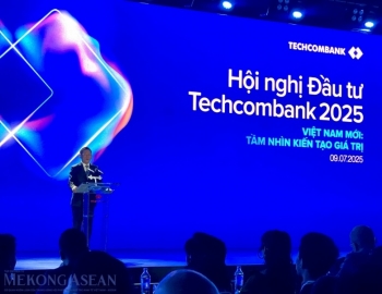 'Tăng trưởng 10% là khả thi nếu Việt Nam chuyển dịch sang lĩnh vực giá trị cao'