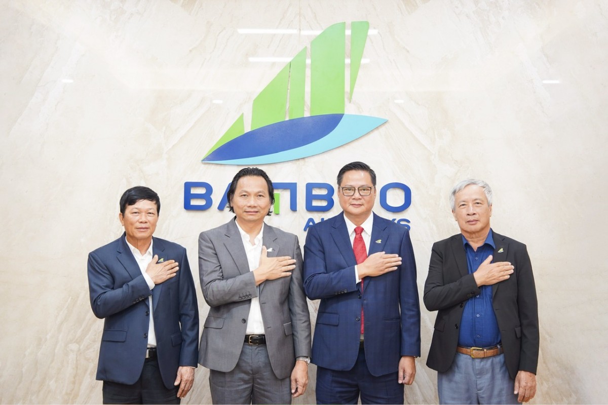 tân Chủ tịch Phạm Ngọc Vịnh (người đứng thứ hai từ bên phải). Ảnh: Bamboo Airways