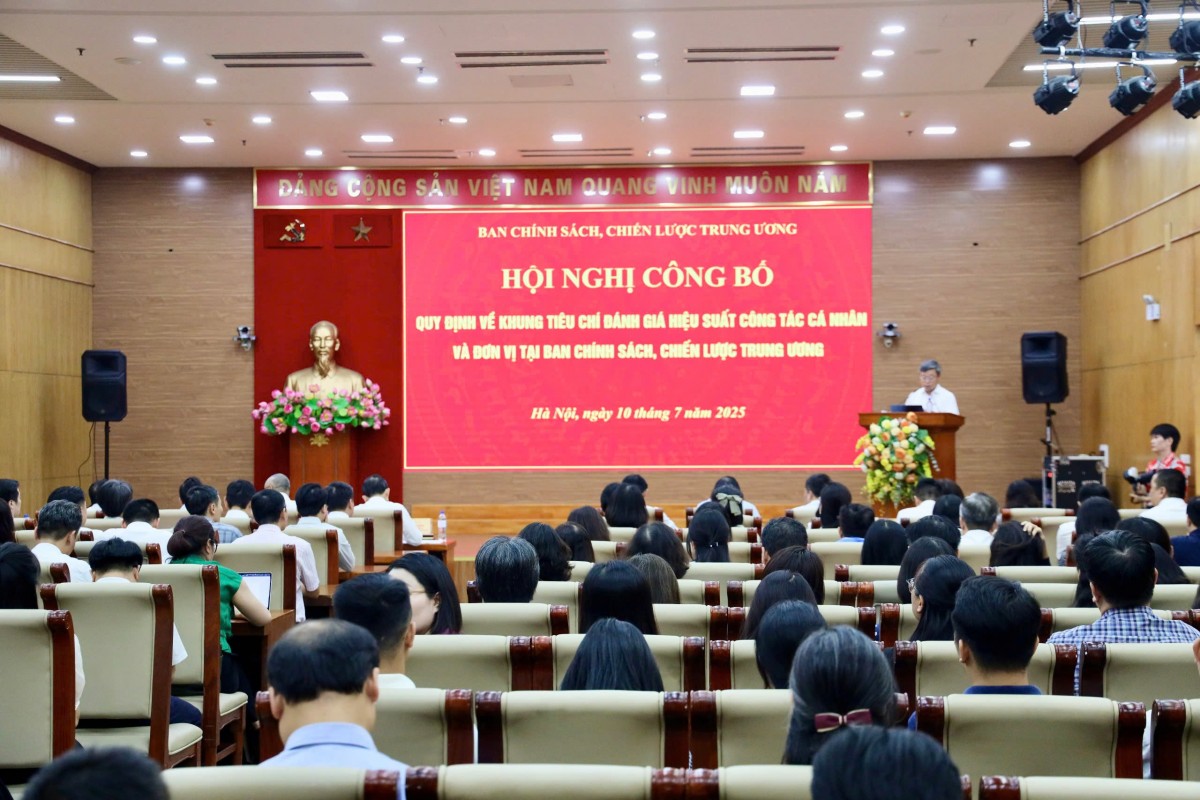 Ban Chính sách, chiến lược Trung ương tổ chức Hội nghị công bố Quy định về Khung tiêu chí đánh giá hiệu suất công tác cá nhân và đơn vị tại Ban Chính sách, chiến lược Trung ương (Khung KPIs).