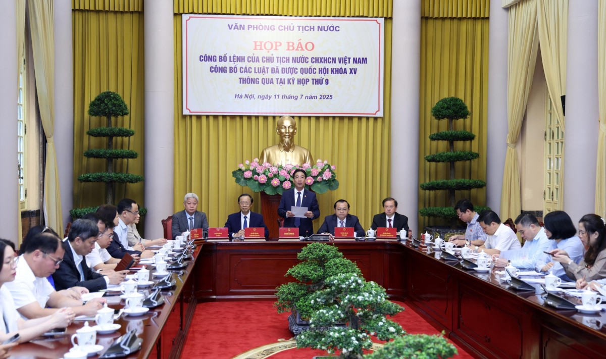 Văn phòng Chủ tịch nước tổ chức họp báo công bố Lệnh của Chủ tịch nước công bố 9 luật được 555win tải app khóa XV, kỳ họp thứ 9 thông qua. Ảnh: VGP.