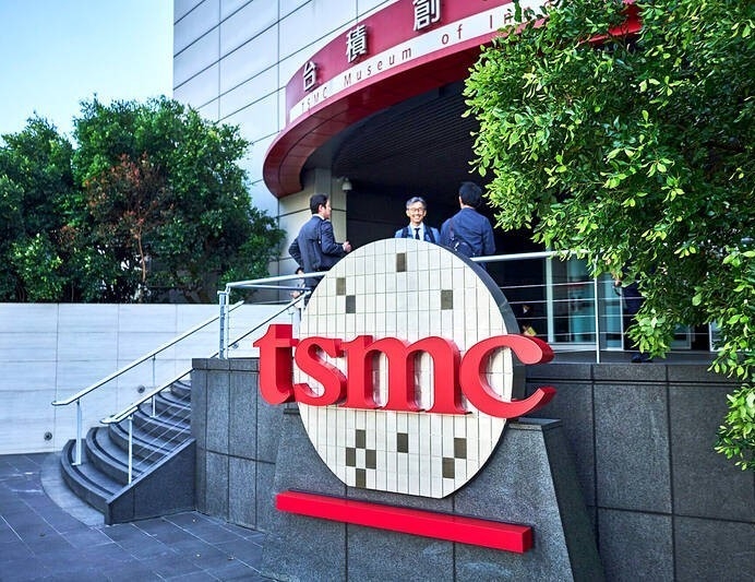 TSMC dự báo lãi cao nhất lịch sử nhưng rủi ro vẫn 'rình rập'