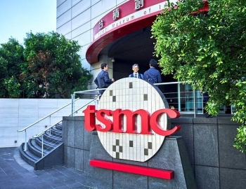 TSMC dự báo lãi cao nhất lịch sử nhưng rủi ro vẫn 'rình rập'