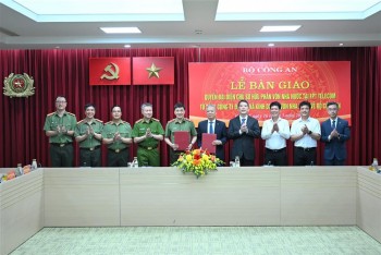 Bộ Công an tiếp nhận cổ phần vốn 555Win tải app tại FPT Telecom