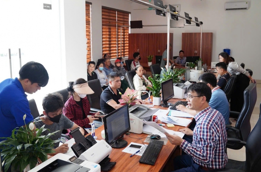 Hải Phòng: Cán bộ làm việc cả ngày nghỉ để giải quyết thủ tục hành chính