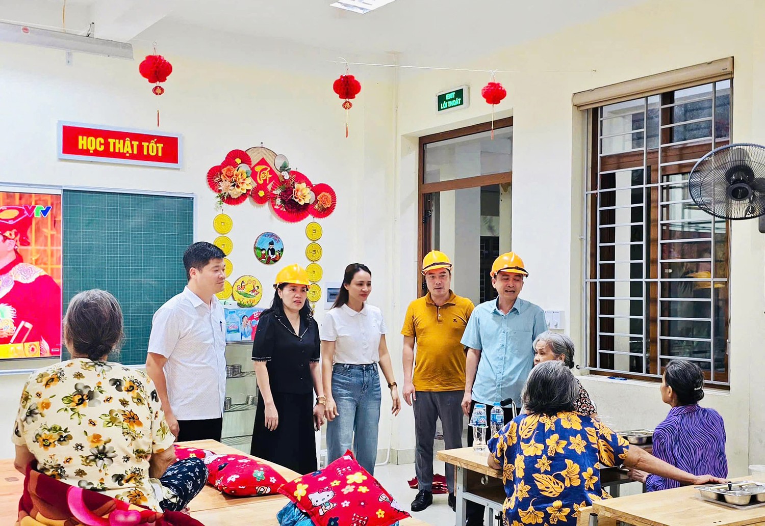 Hải Phòng đã di dời 4.994 người ở chung cư cũ tránh bão Wipha