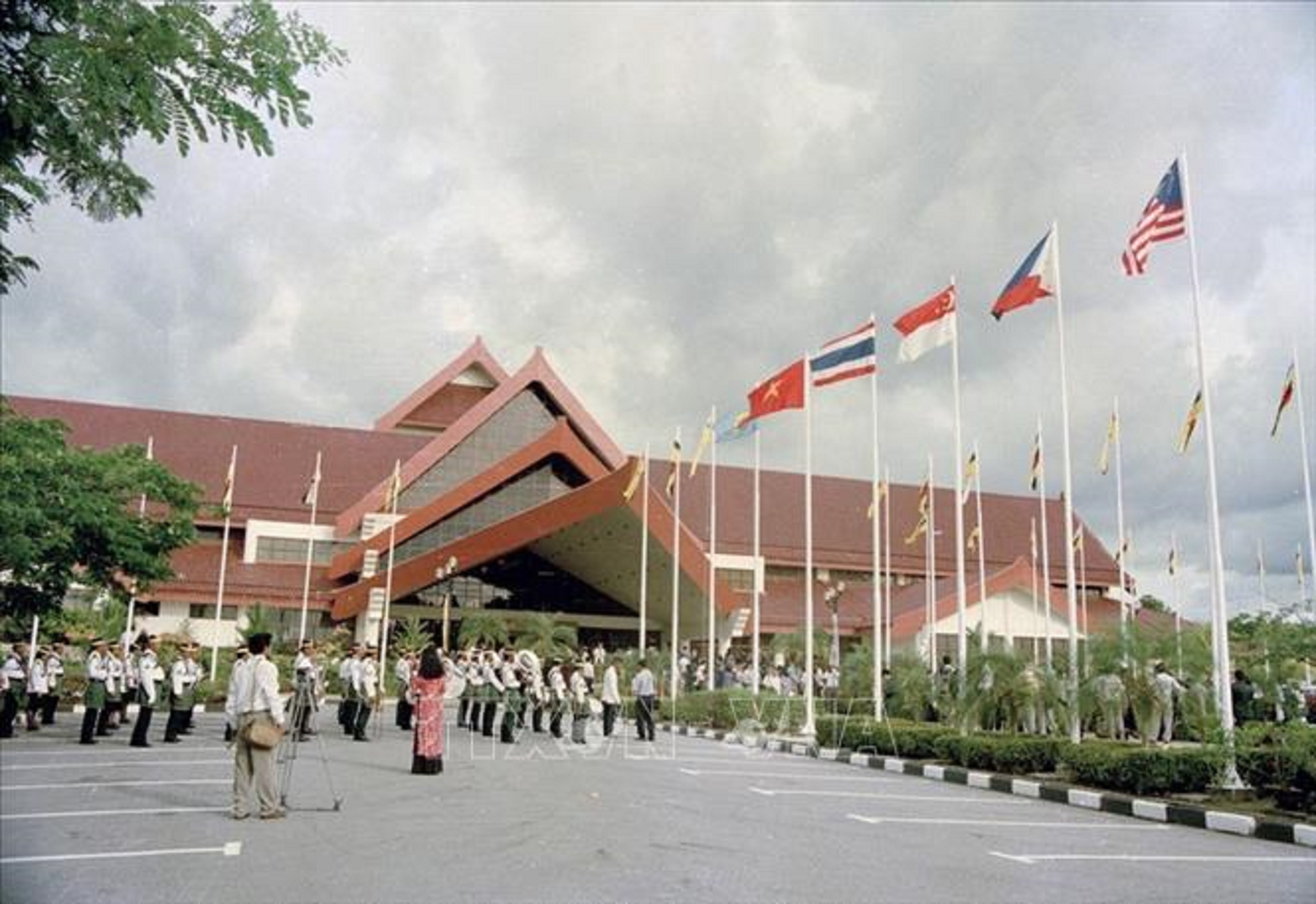 30 năm gia nhập ASEAN: Ảnh lễ kết nạp Việt Nam tại Brunei năm 1995