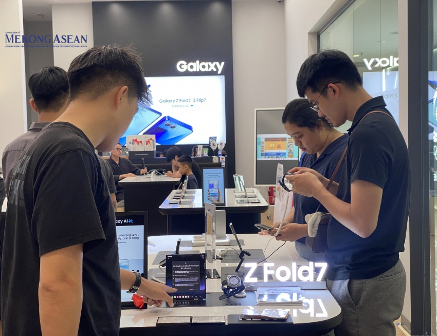 Tin công nghệ nổi bật trong tuần: Mỹ tung chiến lược về AI, iPhone 17 có màu mới