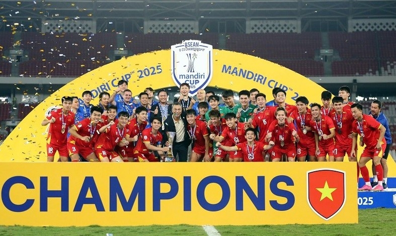 Thủ tướng chúc mừng U23 Việt Nam ba lần liên tiếp vô địch Đông Nam Á