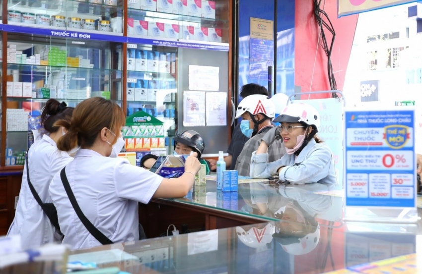 FPT Retail báo lãi tăng mạnh, thu gần 900 tỷ đồng từ bán cổ phần Long Châu