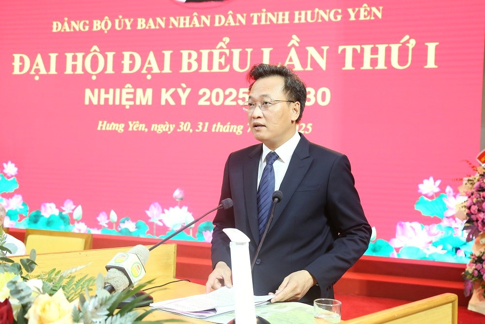 Ông Nguyễn Hữu Nghĩa, Bí thư Tỉnh ủy Hưng Yên phát biểu chỉ đạo tại đại hội.