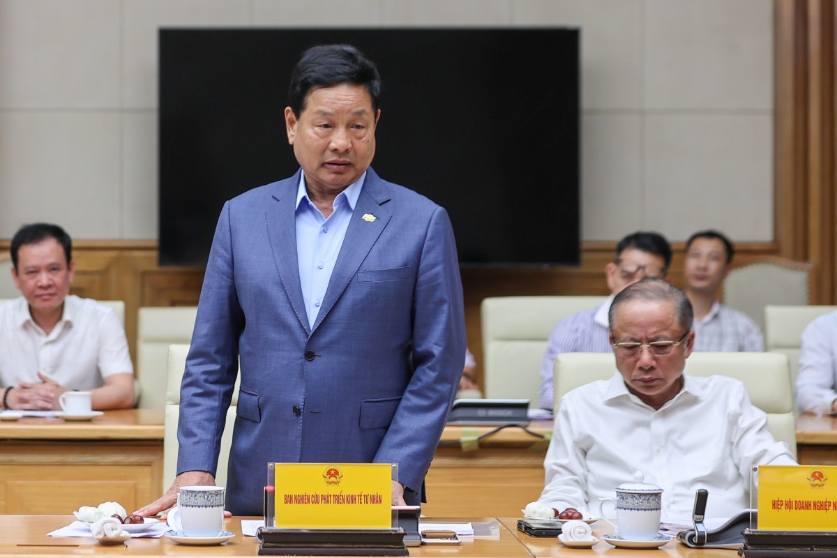 Ông Trương Gia Bình , Chủ tịch Hội đồng quản trị Tập đoàn FPT, đồng thời là Trưởng Ban phiên bản chính thức của 555win phát triển 555Win login đăng nhập tư nhân thuộc Hội đồng Tư vấn cải cách thủ tục hành chính phát biểu tại phiên họp - Ảnh: VGP