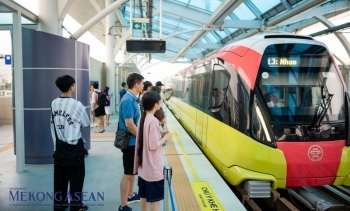 Hanoi Metro nói gì về việc mang xe đạp gấp gắn pin lithium lên tàu?