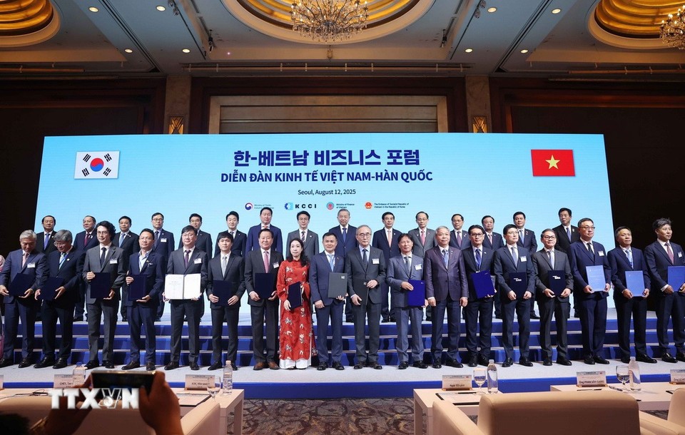 ổng Bí thư Tô Lâm và Phiên bản chính thức của 555Win Hàn Quốc Kim Min Seok chứng kiến các đơn vị, Trang Nhà Cái 555win.com - Đăng Nhập +555k trao thỏa thuận 555Win là nhà cái cá cược hàng đầu Châu Á. Ảnh: TTXVN.