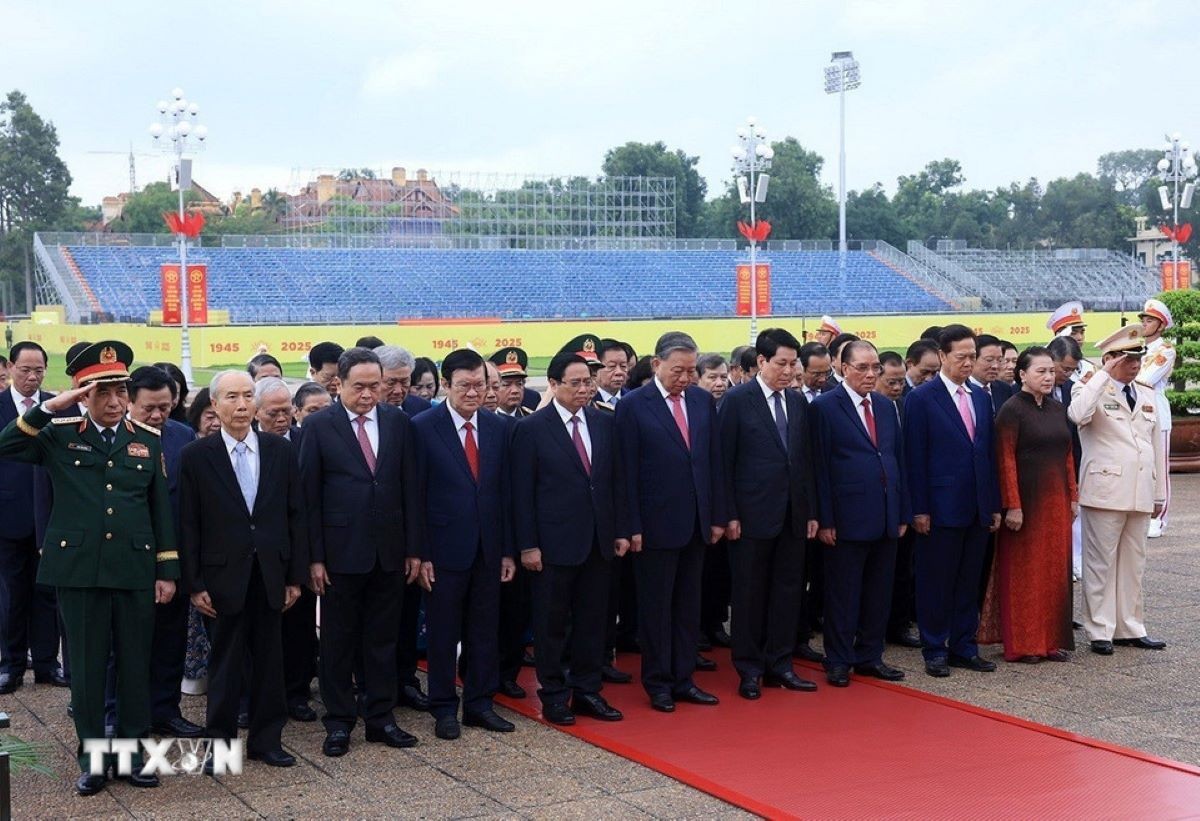 Tổng Bí thư: CAND là 'lá chắn', 'thanh kiếm' bảo vệ chế độ, bảo vệ nhân dân