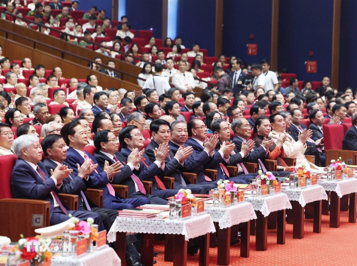 Tổng Bí thư: CAND là 'lá chắn', 'thanh kiếm' bảo vệ chế độ, bảo vệ nhân dân