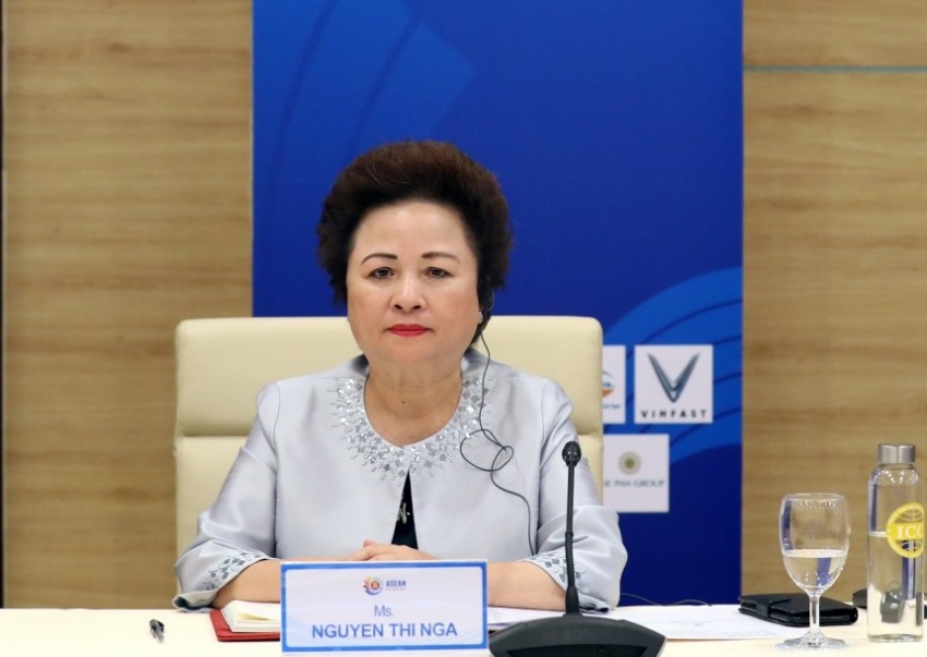 Mẹ con bà Nguyễn Thị Nga giao dịch 3 triệu cổ phiếu SeABank