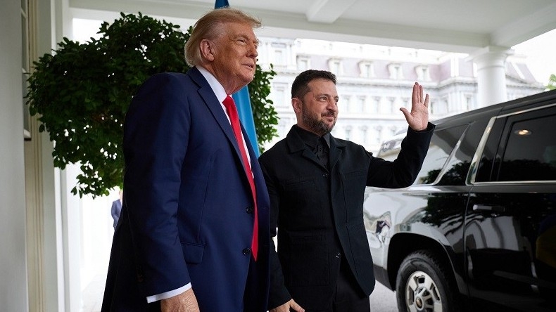 Ông Trump tuyên bố Mỹ không còn chi tiền cho Ukraine