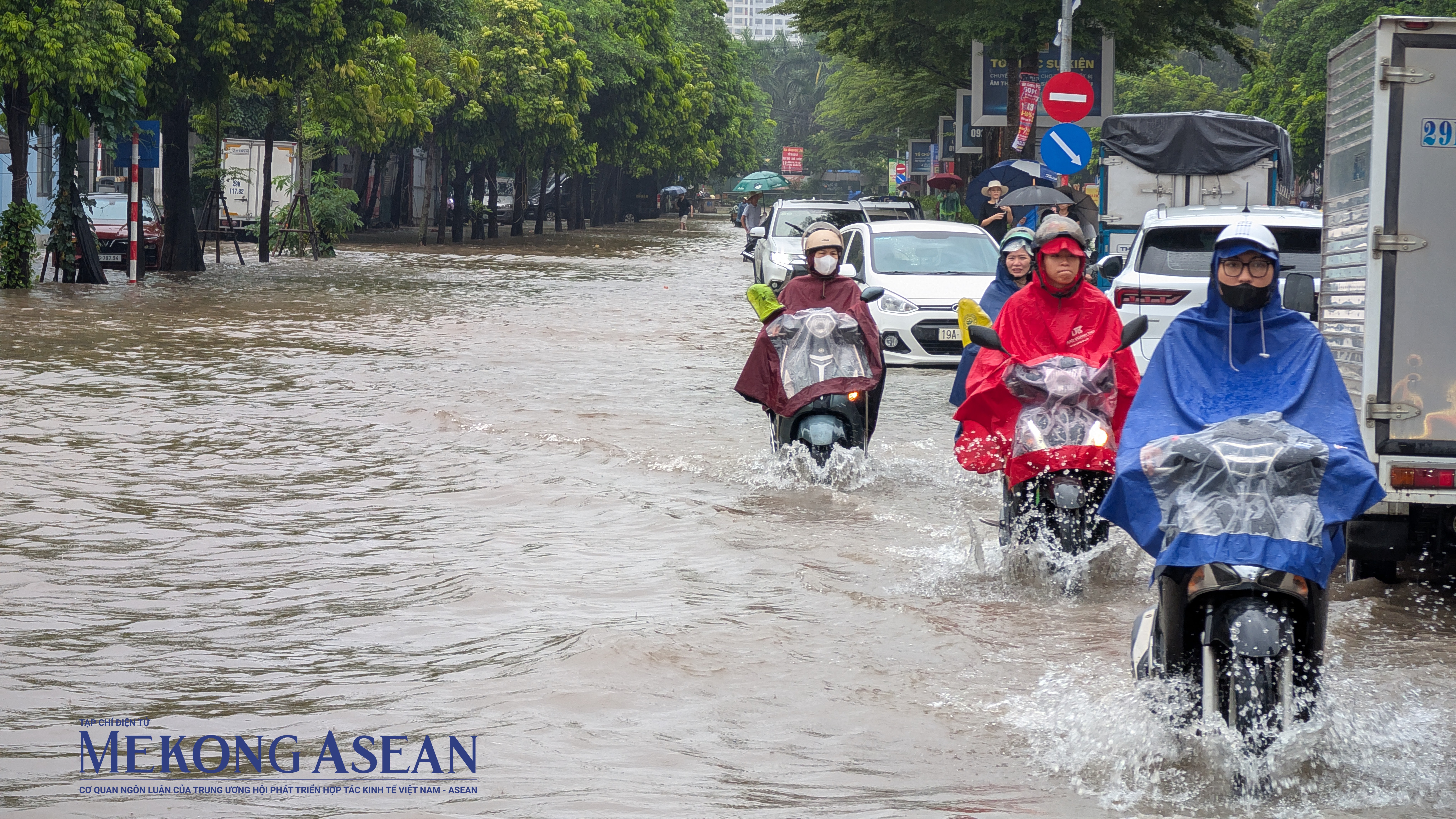 Bắc Bộ và Bắc Trung Bộ mưa lớn kéo dài, cảnh báo lũ quét và sạt lở đất
