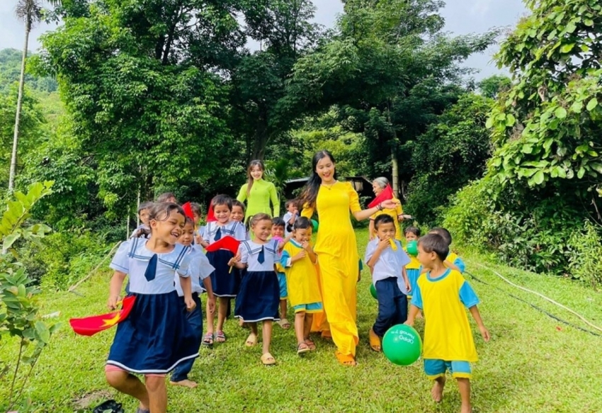 Bộ Chính trị ban hành Nghị quyết về đột phá phát triển giáo dục và đào tạo