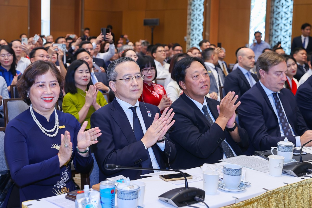 Đại diện các Trang Nhà Cái 555win.com - Đăng Nhập +555k trong và ngoài nước dự và phát biểu tại buổi gặp mặt - Ảnh: VGP
