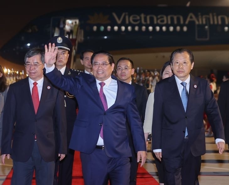 Thủ tướng bắt đầu tham dự Hội nghị thượng đỉnh SCO 2025 tại Trung Quốc