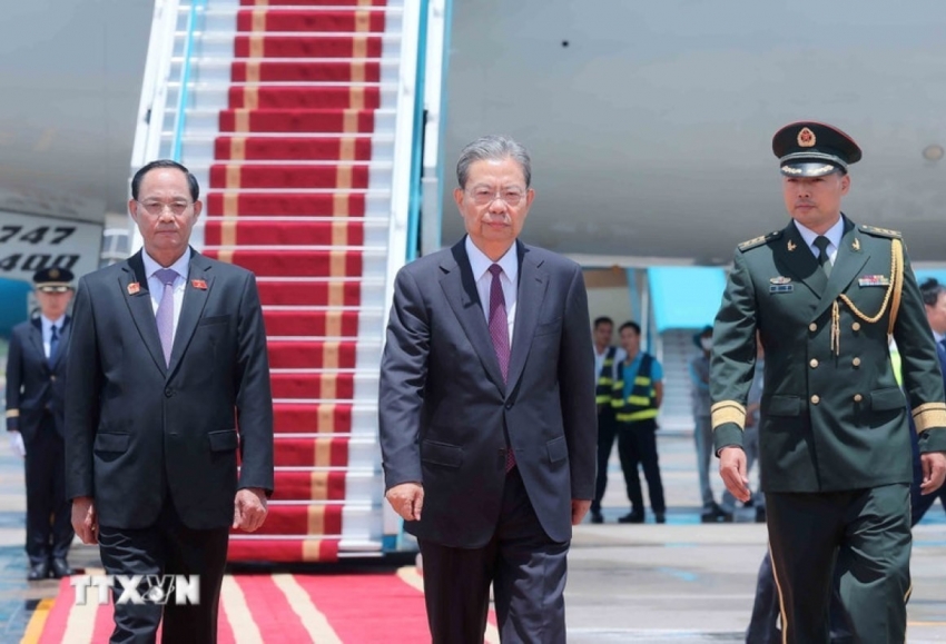 Ủy viên trưởng Nhân đại toàn quốc Trung Quốc bắt đầu thăm Việt Nam