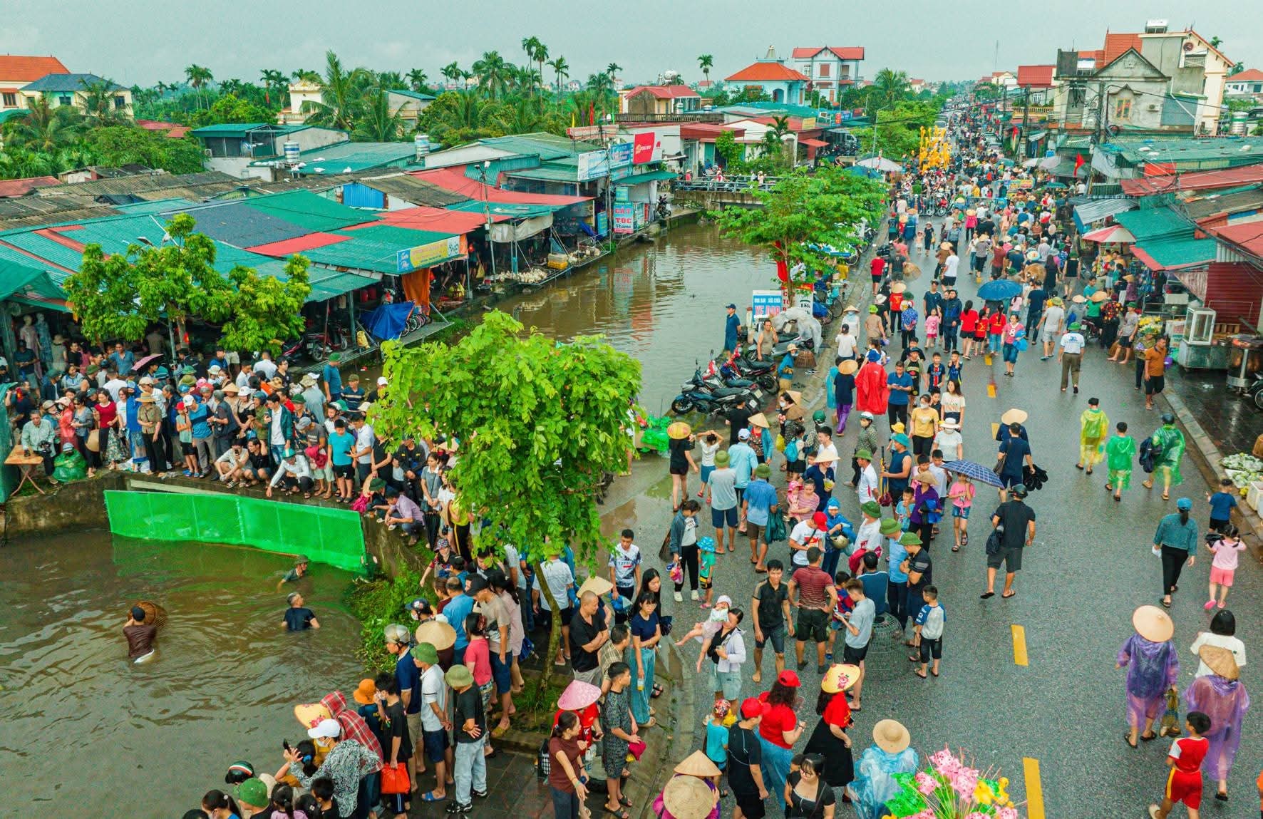 Rộn rã hội đùa nơm xã Chí Minh ở Hải Phòng