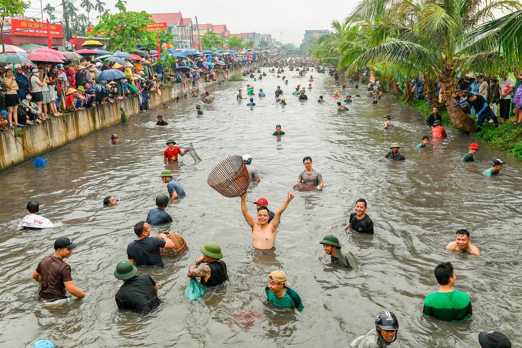 Rộn rã hội đùa nơm xã Chí Minh ở Hải Phòng