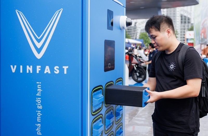 V-Green triển khai mô hình nhượng quyền tủ đổi pin xe máy điện