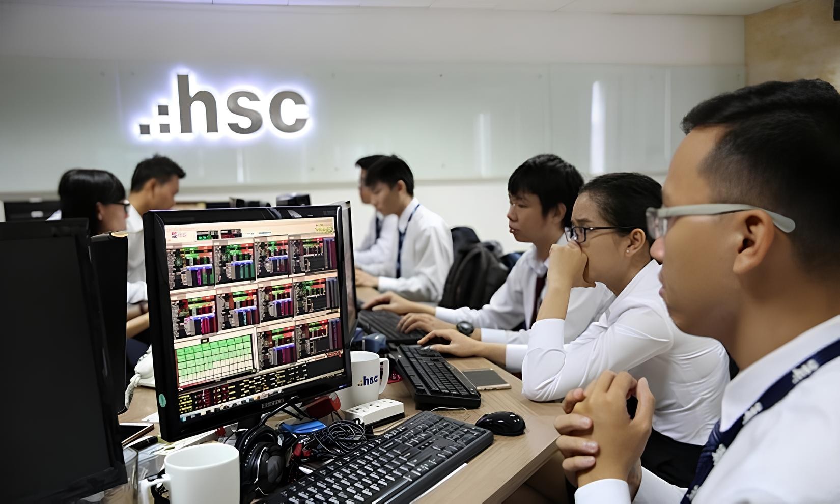 HSC bán thành công 360 triệu 555win555 slot, bắn cá, casino, thể thao, esports, game bài, nâng vốn lên gần 11.000 tỷ đồng