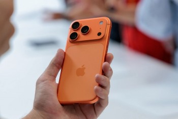 Apple lần đầu chạm mốc vốn hóa 4.000 tỷ USD