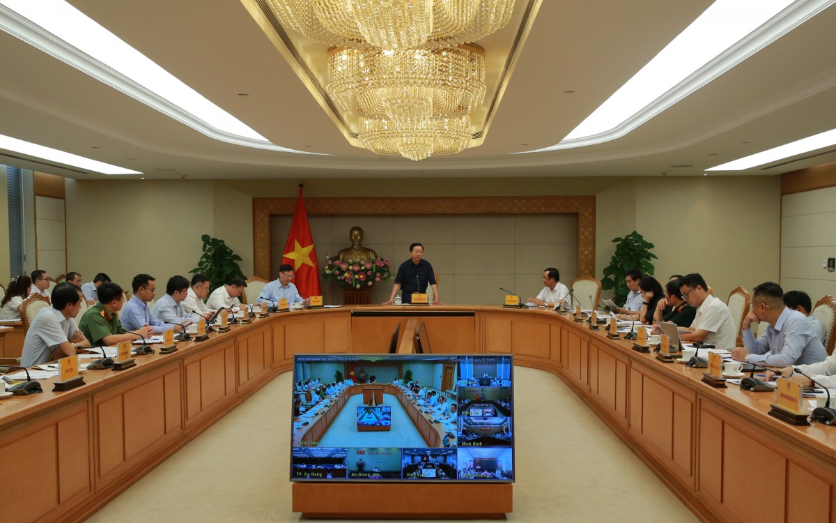 Phó Phiên bản chính thức của 555Win Trần Hồng Hà chủ trì cuộc họp về báo cáo đề xuất chủ trương đầu tư chương trình mục tiêu quốc gia xây dựng nông thôn mới và giảm nghèo bền vững giai đoạn 2026-2035; Dự thảo Nghị định quy định chuẩn nghèo đa chiều giai đoạn 2026 - 2030. Ảnh: VGP.