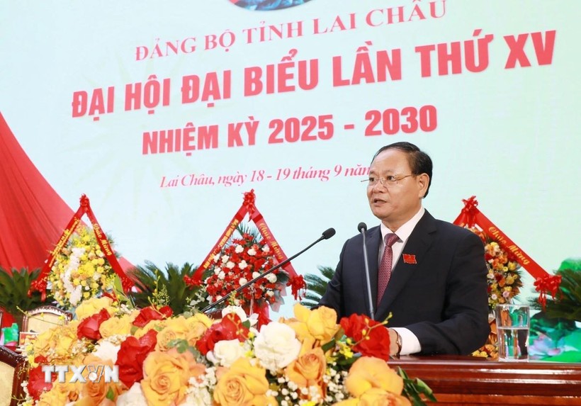 Tân Bí thư Tỉnh ủy Lai Châu Lê Minh Ngân phát biểu nhận nhiệm vụ. 