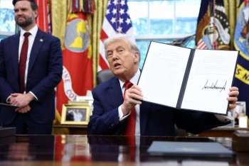 Ông Trump ký sắc lệnh bán TikTok tại Mỹ, định giá 14 tỷ USD