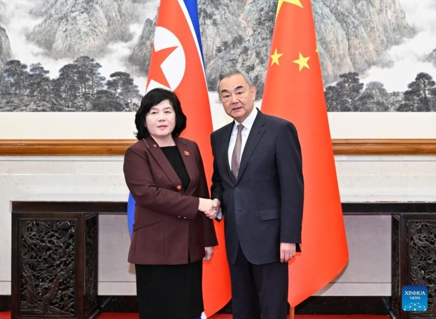 Ngoại trưởng Trung Quốc - Triều Tiên hội đàm, cam kết tăng cường liên kết chiến lược