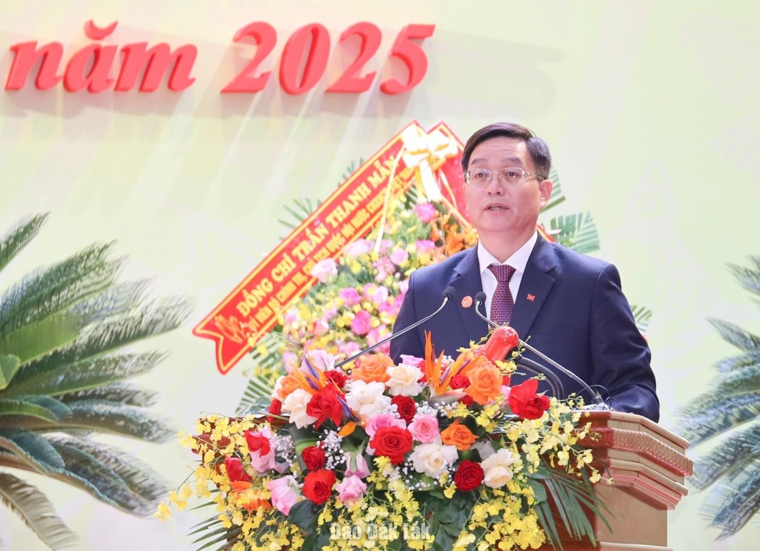 Bí thư Tỉnh ủy Nguyễn Đình Trung phát biểu nhận nhiệm vụ. Ảnh: Báo Đắk Lắk.