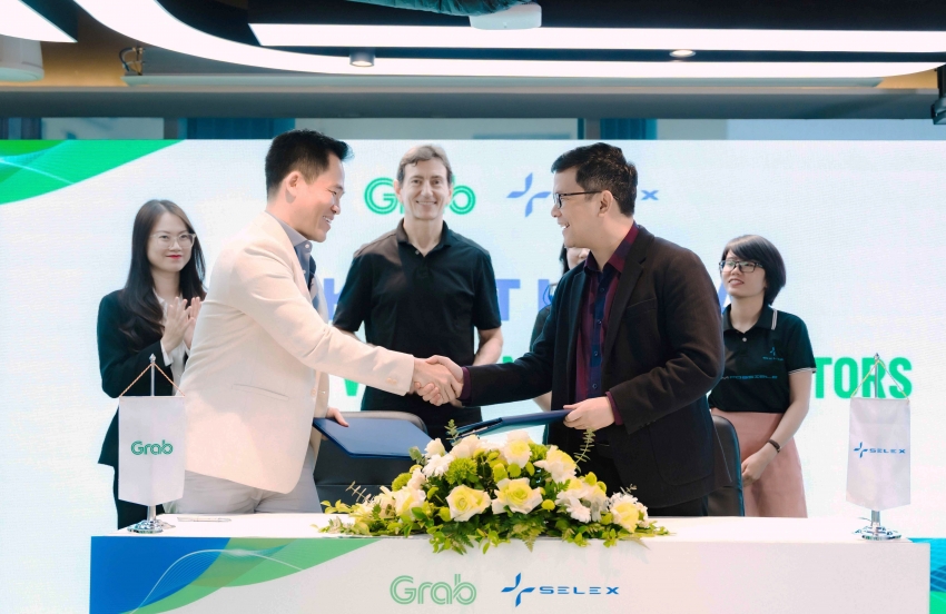 Selex Motors hợp tác với Grab chuyển đổi xe điện cho tài xế công nghệ