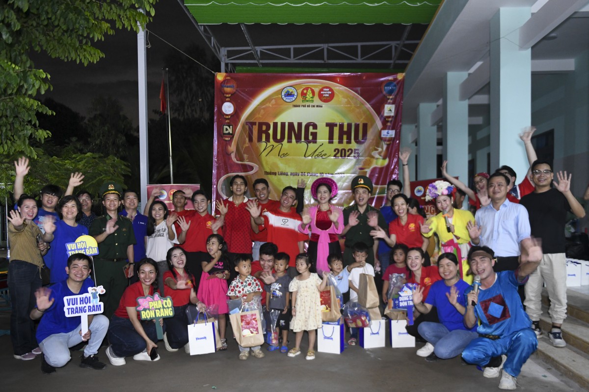 Vinamilk mang Tết Trung thu đến hơn 10.000 trẻ em trên cả nước