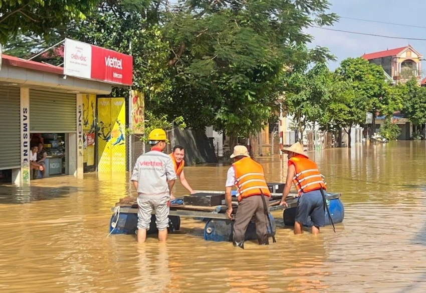 Viettel Construction: Giữ vững 'mạch máu thông tin' giữa lòng bão lũ