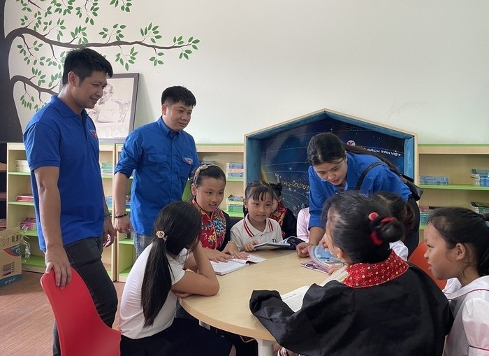 Tây Nguyên: 100% trẻ em dân tộc thiểu số đến tuổi đi học được đến trường
