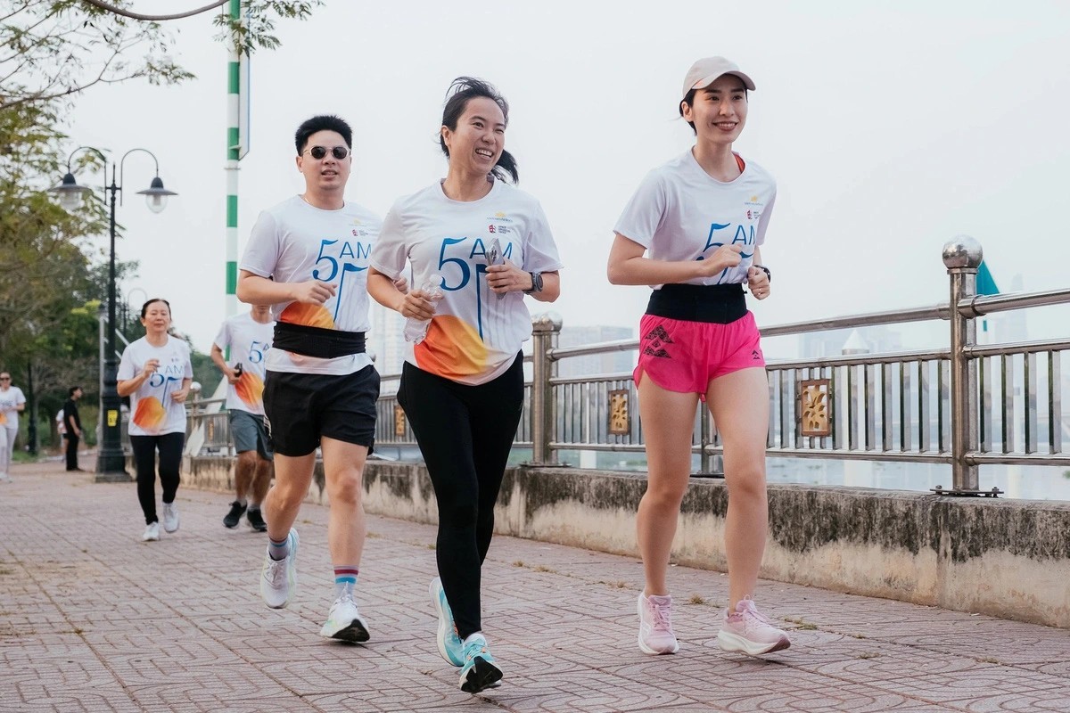 5AM Eye-Conic Hà Nội: Đánh thức bình minh giữa lòng di sản