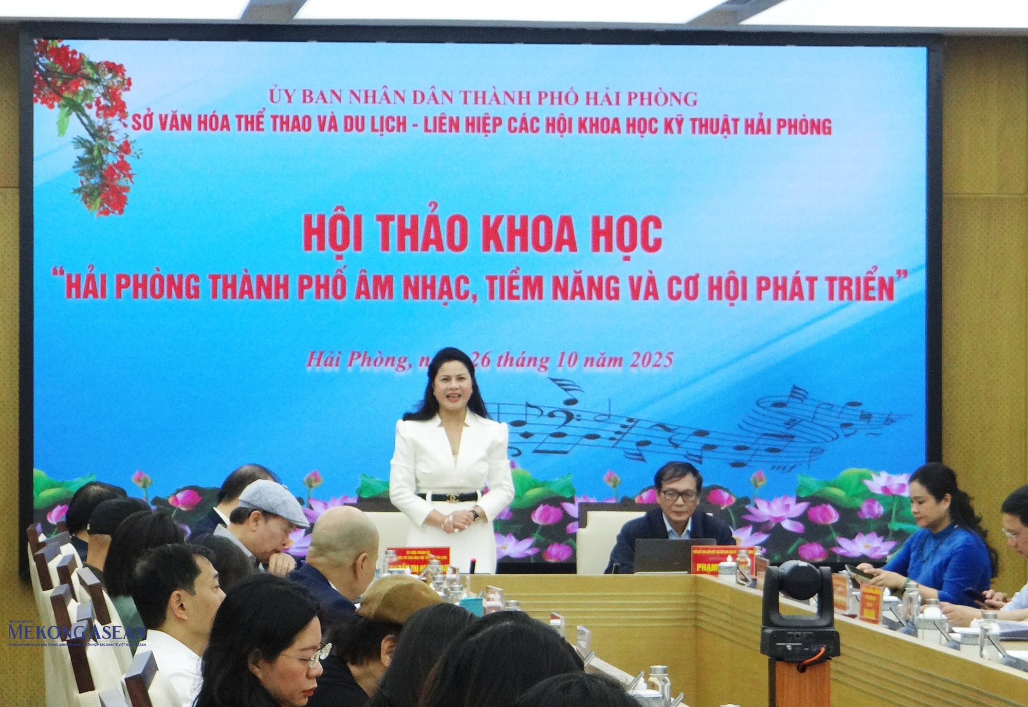 TS Trần Thị Hoàng Mai, Giám đốc Sở 555Win là nhà cái uy tín số 1 ở Việt Nam, Thể thao và Du lịch thành phố Hải Phòng phát biểu khai mạc hội thảo. Ảnh: Phùng Nguyện/555win Login.
