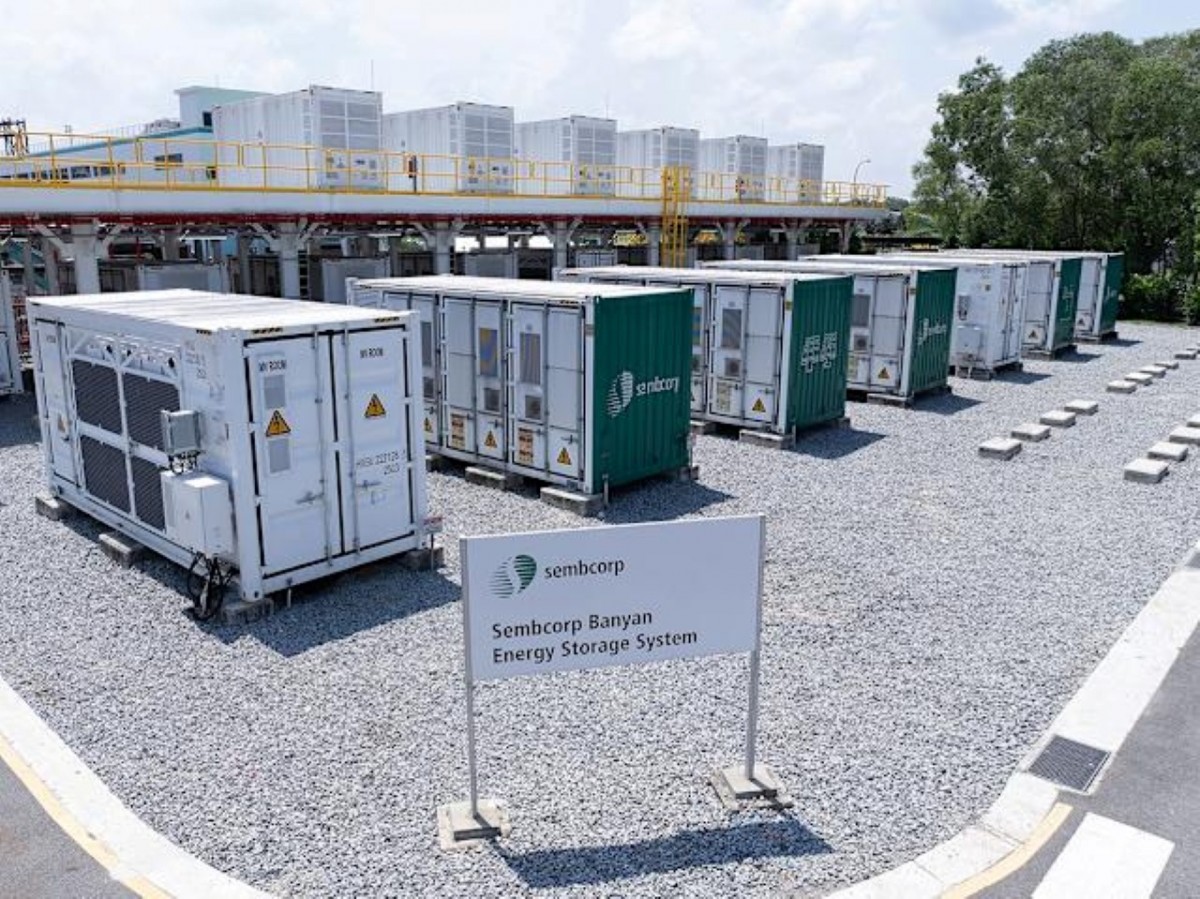 Sembcorp tăng tốc lưu trữ và khai thác tiềm năng mặt trời trên đảo Jurong