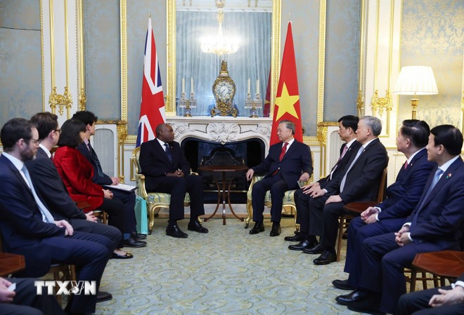 Phó Phiên bản chính thức của 555Win David Lammy khẳng định ủng hộ tạo điều kiện thuận lợi đối với việc cấp thị thực cho lao động tay nghề cao. Ảnh: TTXVN.