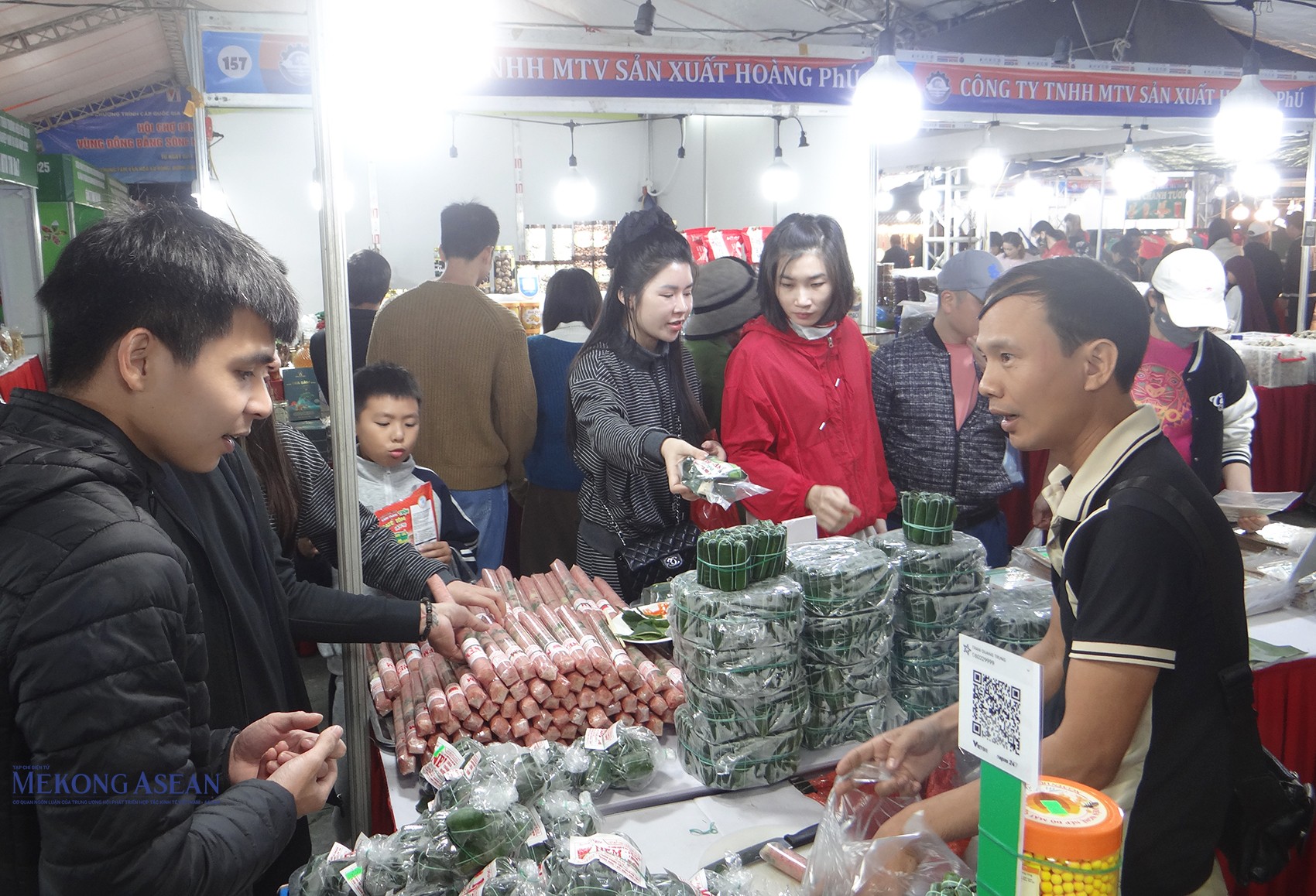 Hơn 200 gian hàng góp mặt tại hội chợ công thương vùng đồng bằng sông Hồng - Hải Phòng