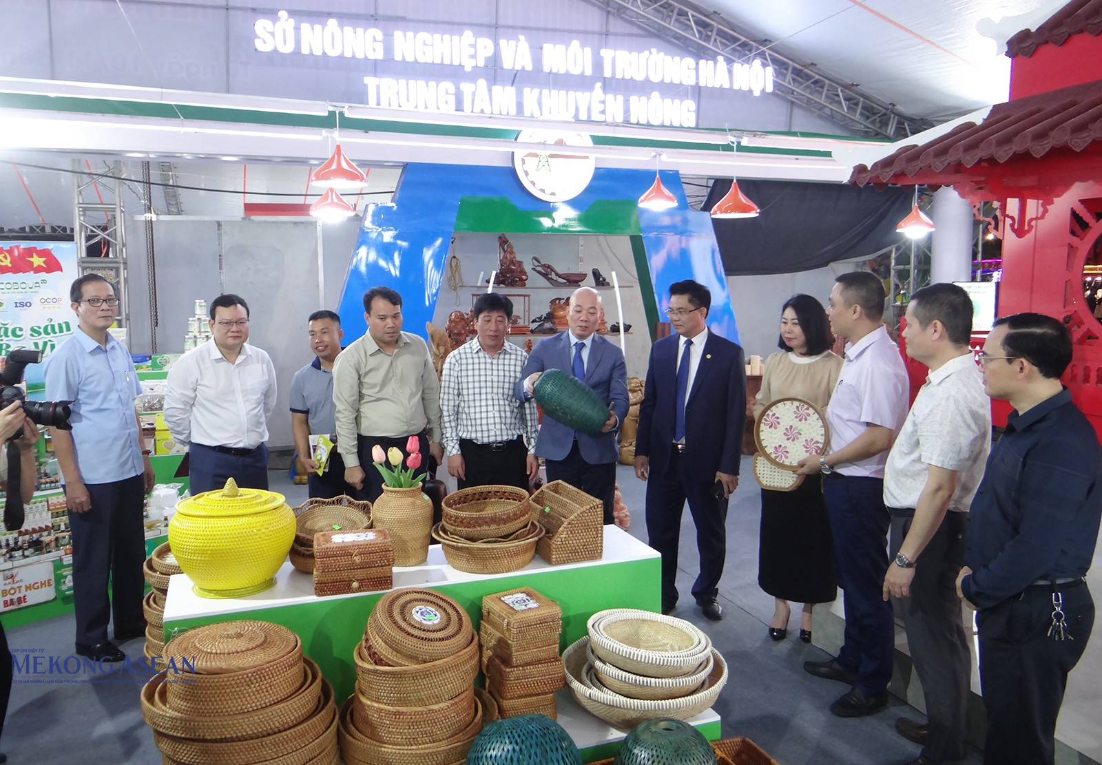 Gần 300 gian hàng kết nối cung cầu tại Hưng Yên
