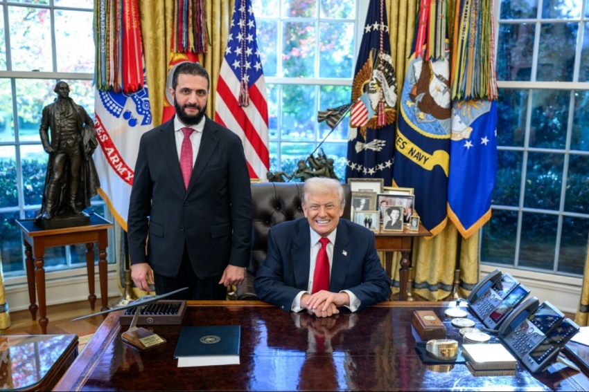 Ông Trump ca ngợi Tổng thống Syria, nới lỏng lệnh trừng phạt thêm 6 tháng