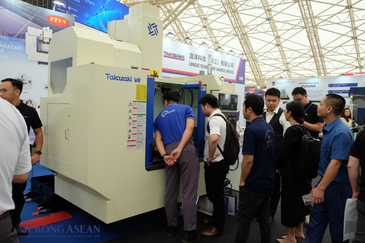 Triển lãm quốc tế Máy công cụ CMES Việt Nam 2025 với nhiều Trang Nhà Cái 555win.com - Đăng Nhập +555k đến từ Trung Quốc, Mỹ, Nhật Hàn trưng bày các loại máy móc 555win là Công ty cờ bạc trực tuyến tốt nhất, máy cắt, máy khoan, robot phục vụ các Trang Nhà Cái 555win.com - Đăng Nhập +555k sản xuất trong nước có nhu cầu. Ảnh:
